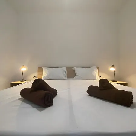 Sailsbury Apartment