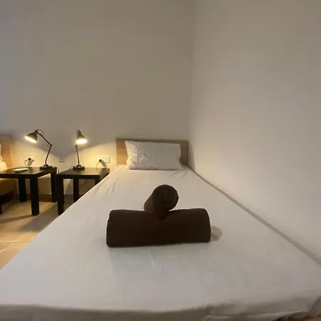 Sailsbury Apartment